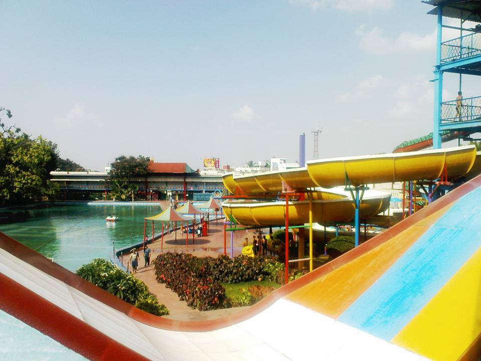 Water world amusement park